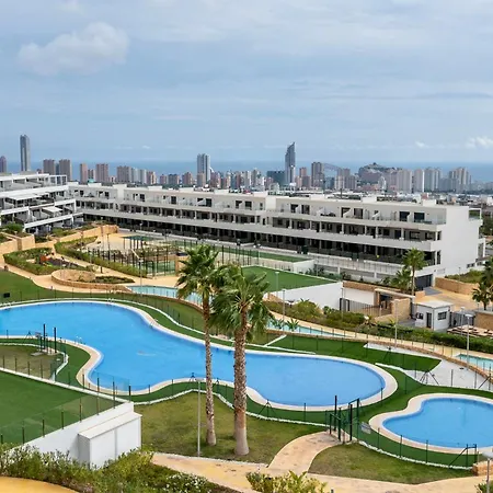 Cosy Avec Jolie Vue Piscine Et By Lg アパート